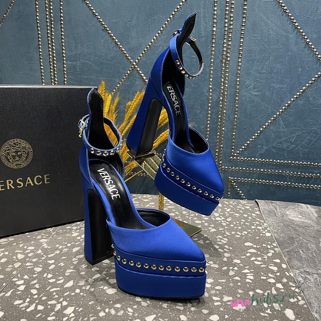 Versace Aevitas Pointy stud blue leather platform pumps - 1