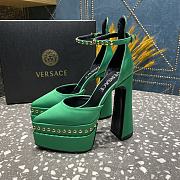 Versace Aevitas Pointy stud green leather platform pumps - 2