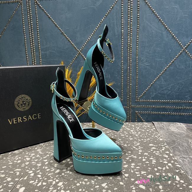 Versace Aevitas Pointy stud light blue leather platform pumps - 1