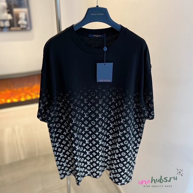 Louis Vuitton black shirt - 1