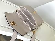 Louis Vuitton M22792 Oxford Lockme Beige Leather Bag - 4