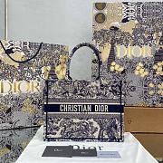 Dior book tote tiger blue embroidery medium bag - 1