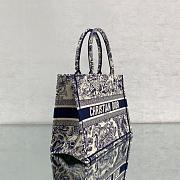 Dior book tote tiger blue embroidery medium bag - 5