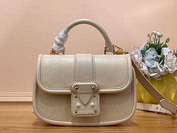 Louis Vuitton M22724 Hide and Seek White Epi Leather Bag