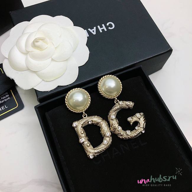 DG pearl logo earings  - 1