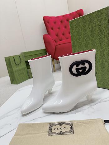 Gucci gene ankle white boots