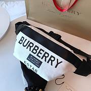 Burberry white logo printed belt bag - 3