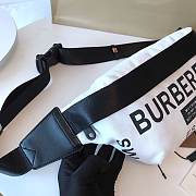 Burberry white logo printed belt bag - 2