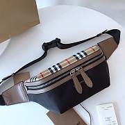 Burberry black logo printed belt bag - 5