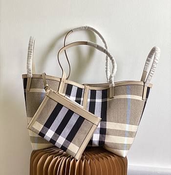 Burberry beige check tote handbag 