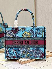 Dior medium book tote celestial blue multicolor embroidery bag - 1