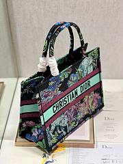 Dior medium book tote blue multicolor embroidery bag - 5