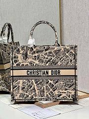 Dior large book tote beige plan de Paris embroidery bag - 1