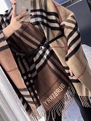 Burberry Check Wool Reversible Cape 02 - 2