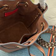 Valentino Garavani rockstud brown leather bucket bag - 6