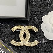 Chanel gold brooch 03 - 4