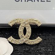 Chanel gold brooch 03 - 5