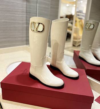 Valentino logo cream patent boots