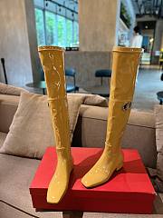 Valentino logo yellow patent long boots - 6