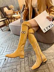 Valentino logo yellow patent long boots - 4