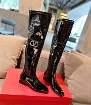 Valentino logo black patent long boots - 1