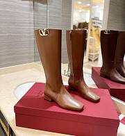 Valentino logo medium brown boots - 1