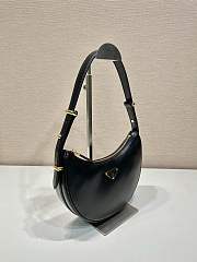 Prada Arqué black leather shoulder bag - 6