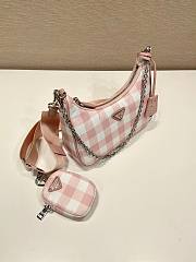 Prada Re-edition 2005 printed pink nylon bag - 2