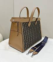 Fendi Peekaboo X Tote brown large bag - 3