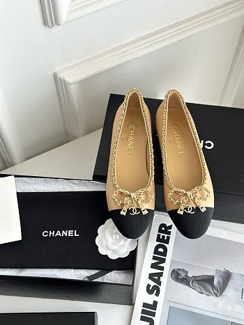 Chanel beige leather bow flats