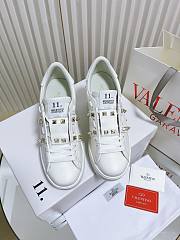 Valentino rockstud white flatform trainer  - 4