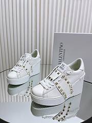 Valentino rockstud white flatform trainer  - 3