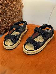 CHANEL 22P Dad Straw Mesh And Leather Raffia Sandals - 4