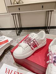 Valentino Garavani pink rockstud leather platform sneakers - 6