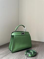 Fendi Peekaboo ISeeU small green topstitching bag - 2