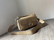 Fendi Baguette beige topstitching bag - 4