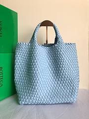 Bottega Veneta woven blue sky tote bag - 4