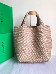 Bottega Veneta woven beige tote bag - 1