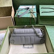 Gucci Horsebit small chain gray leather bag - 3