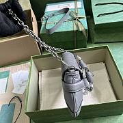 Gucci Horsebit small chain gray leather bag - 4