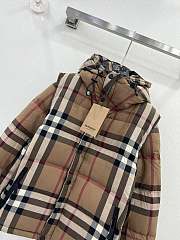 Burberry two-wear checked quilted jacket - 2