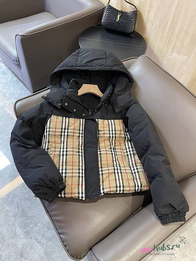 BURBERRY Reversible cropped down jacket - 1