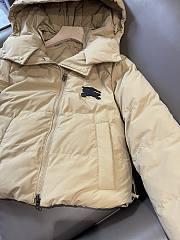 BURBERRY Reversible cropped down beige jacket - 2