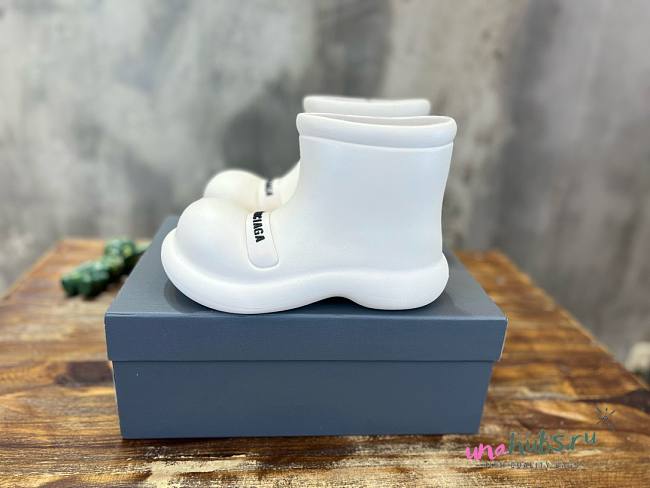 Balenciaga short white rubber boots  - 1