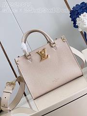 Louis Vuitton Lock & Go M22311 white bag - 4