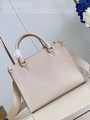 Louis Vuitton Lock & Go M22311 white bag - 5