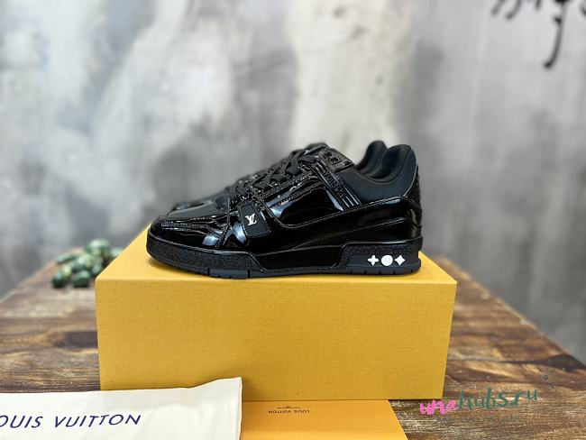 Louis Vuitton Trainer Black Shoes - 1