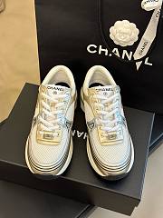Chanel 23C CC logo gold sneakers - 4