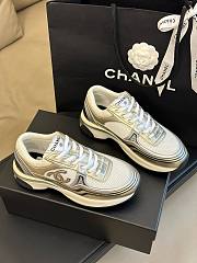 Chanel 23C CC logo gold sneakers - 2