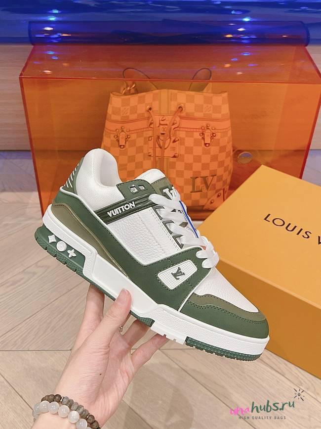 Louis Vuitton green trainers sneakers - 1